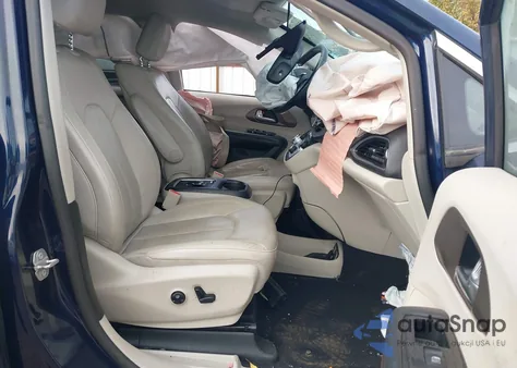 2019 Chrysler Pacifica Touring L Plus z USA, uszkodzony, nr VIN 2C4RC1EGXKR627372